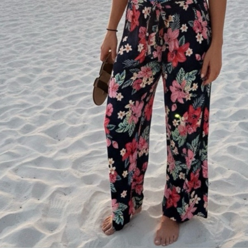 Black Floral Wide-Leg Tie-Waist Pants - Picture 2 of 2